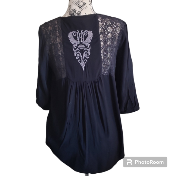 Harley Davidson womens flowy Embroidered black 3/4 sleeve button top size small - Picture 2 of 8